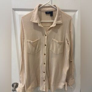 5/$25🔥‎ Daytrip/ Buckle button down